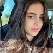 Insegnante con esperienza in ambito scolastico pubblico e privato insegna secondo le tue necessità